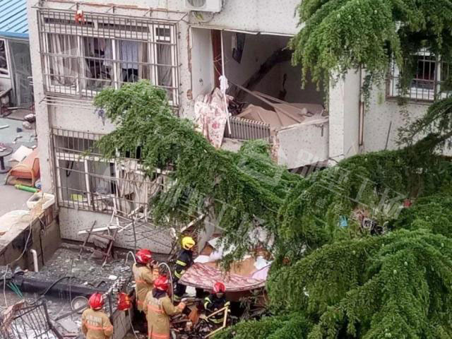 青岛建筑突发爆炸事件，深度分析与反思