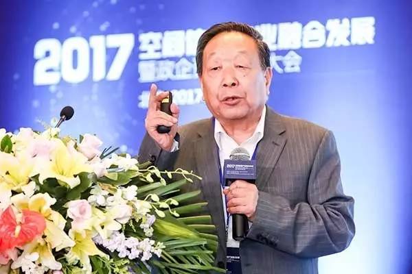 李德仁家庭的家教智慧，五院士的视频启示与展望