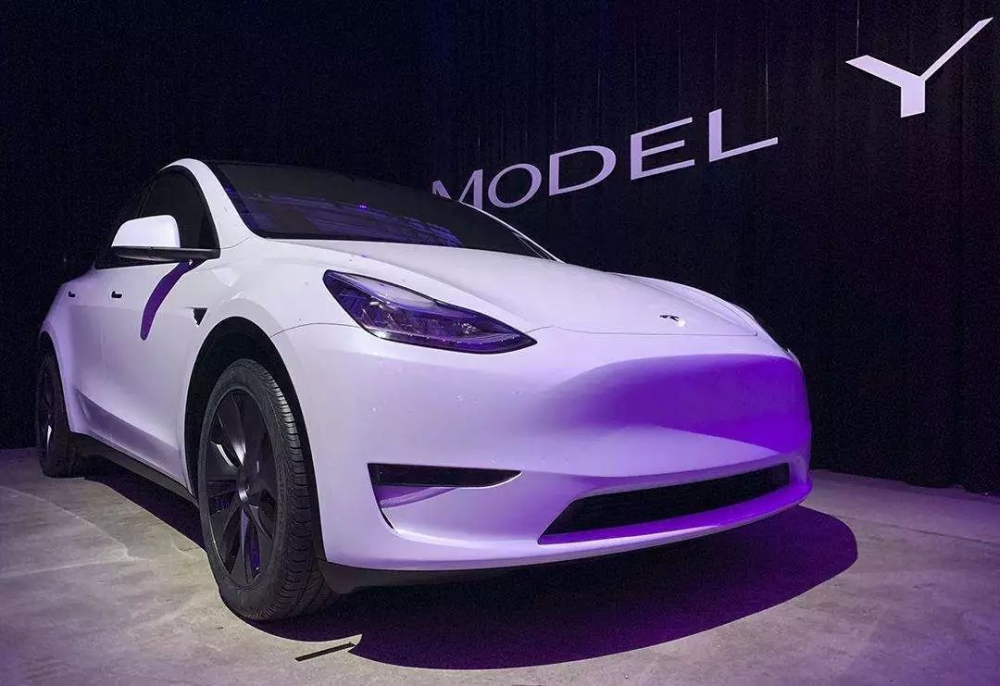 雷军眼中的特斯拉Model Y，创新品质并重的新标杆典范