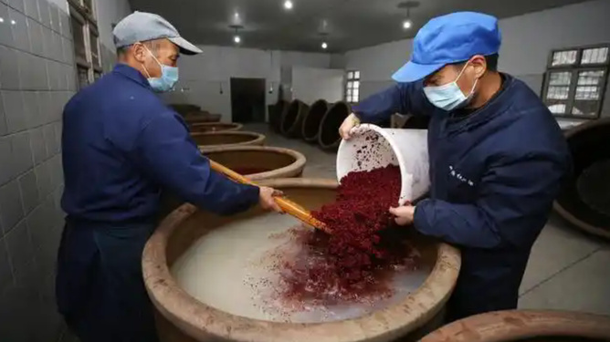 老夫妻地窖酿酒遭遇悲剧，一人死亡一人昏迷