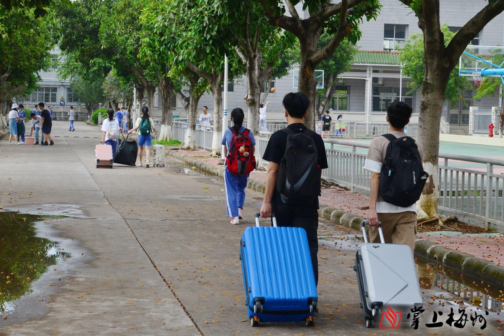 多地学校提前开学计划被紧急叫停背后的反思与启示