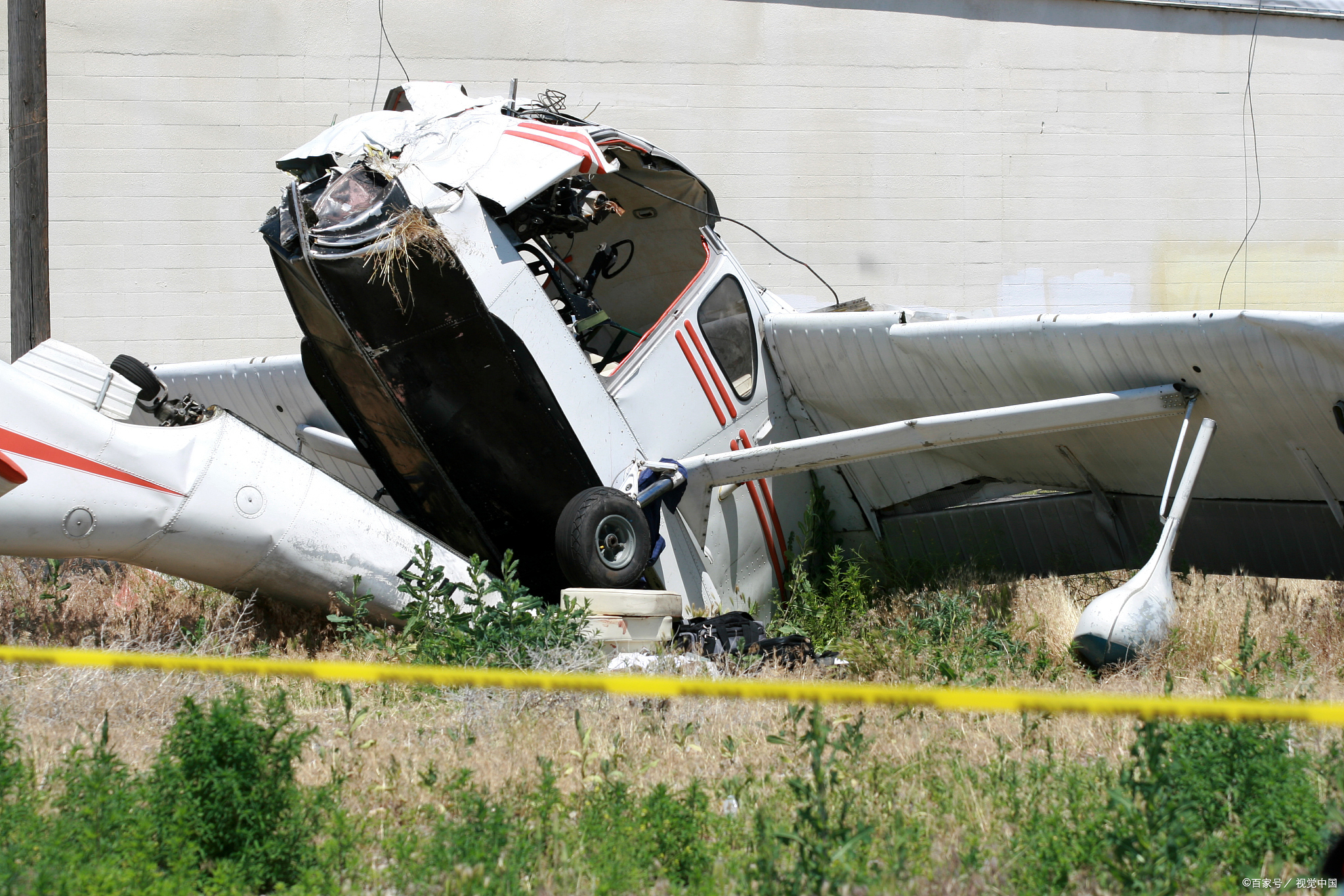 航空安全警钟再响，美国两飞机地面碰撞致至少一人死亡