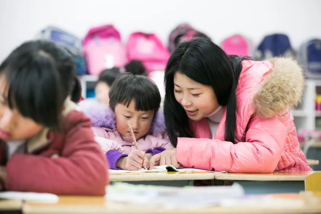 老师镜头下的童年，小学住校生活的温馨瞬间