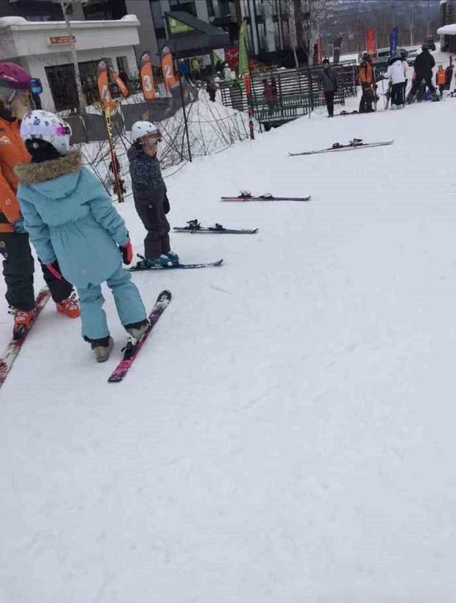 日本滑雪之旅的意外收获，偶遇梁朝伟