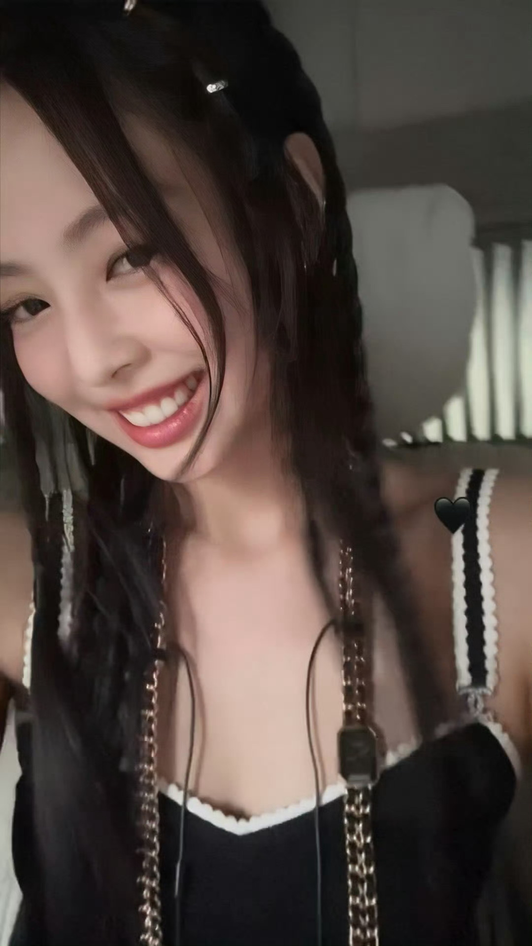 Jennie牙钉，音乐与魅力的融合之处